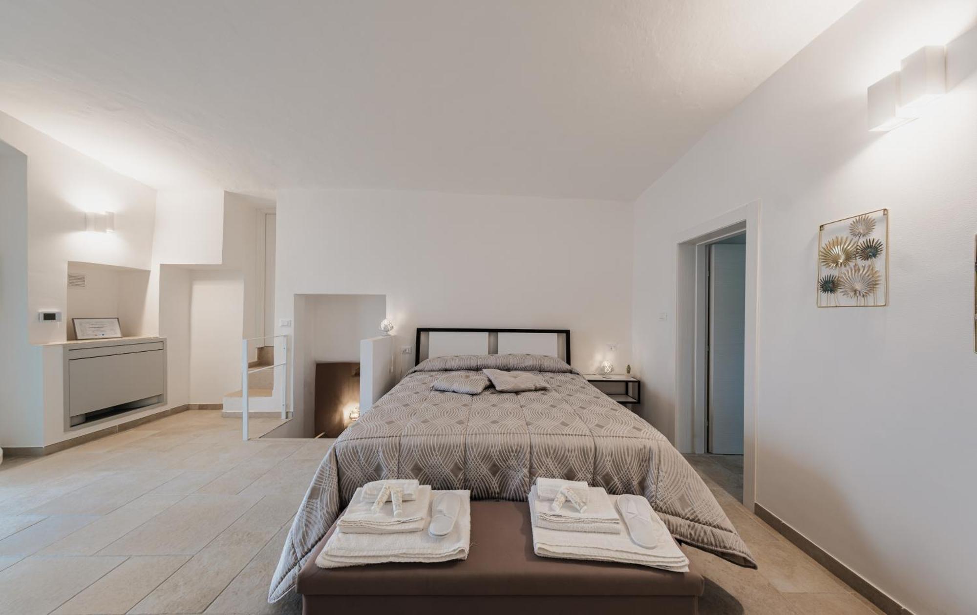 Il Pumo Bianco Ostuni Suite Bagian luar foto