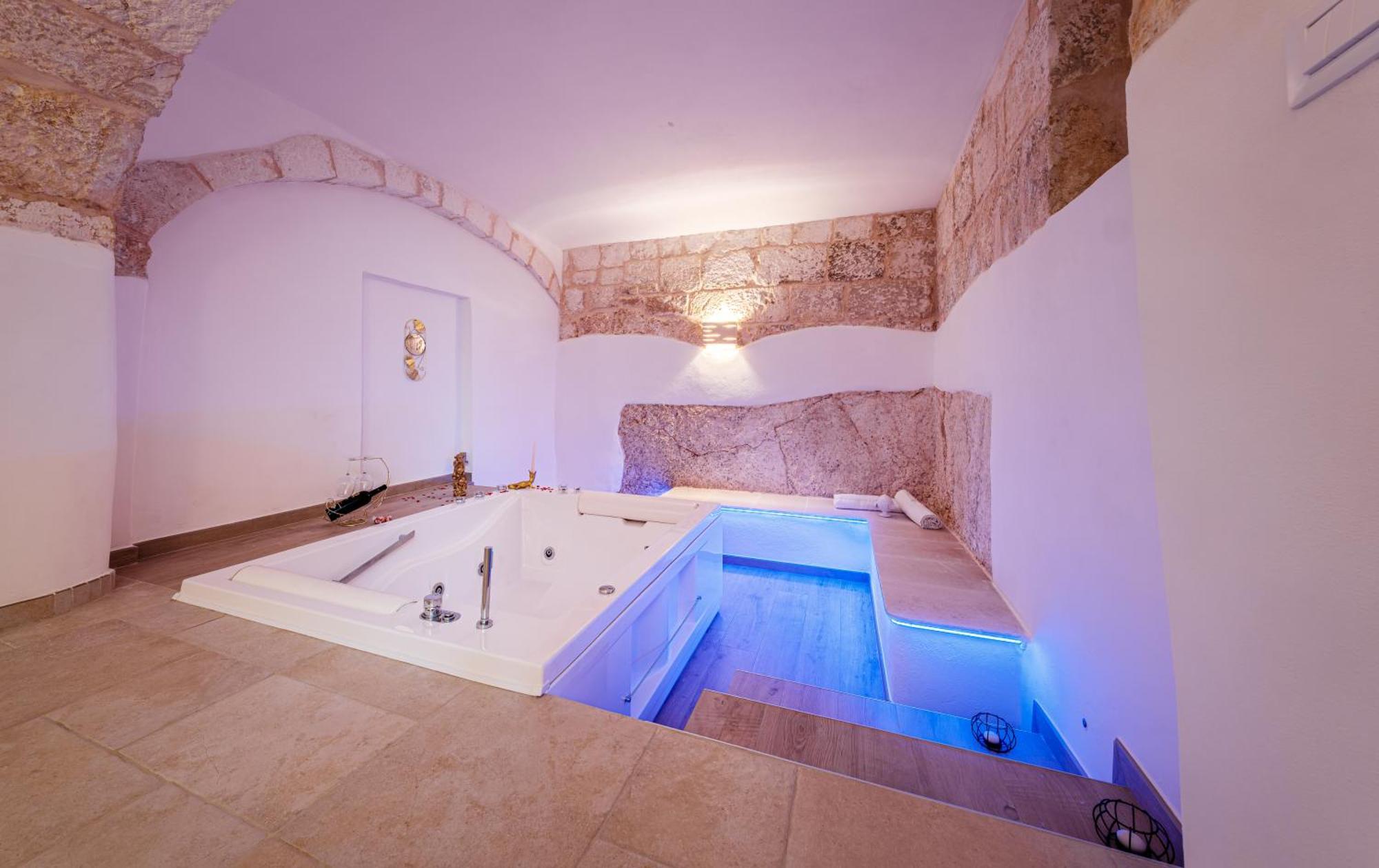 Il Pumo Bianco Ostuni Suite Bagian luar foto