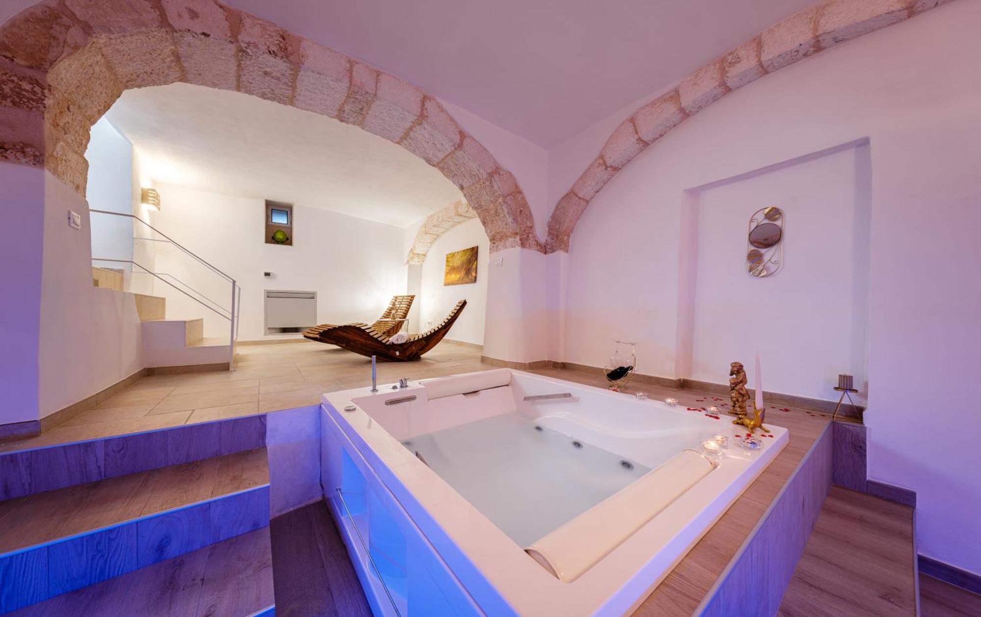 Il Pumo Bianco Ostuni Suite Bagian luar foto